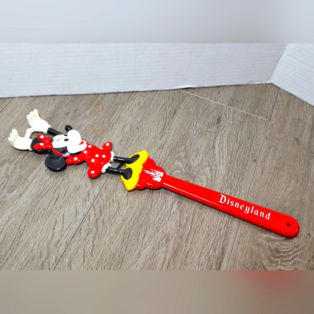 Walt DisneyLand  Mini Mouse Back Scratcher 15 Inches Long